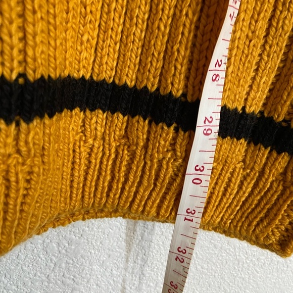 Harry Potter collection Warner bros Hufflepuff Qudditch crewneck sweater - Picture 4 of 7